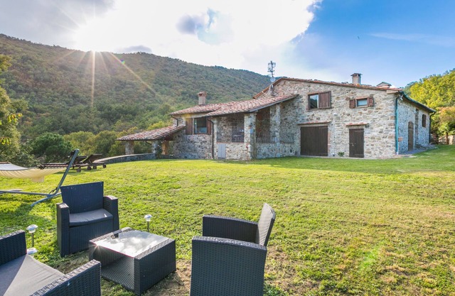 Bellavista + Villi by Interhome