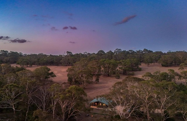 Bellbrae Mudbrick Love Shack