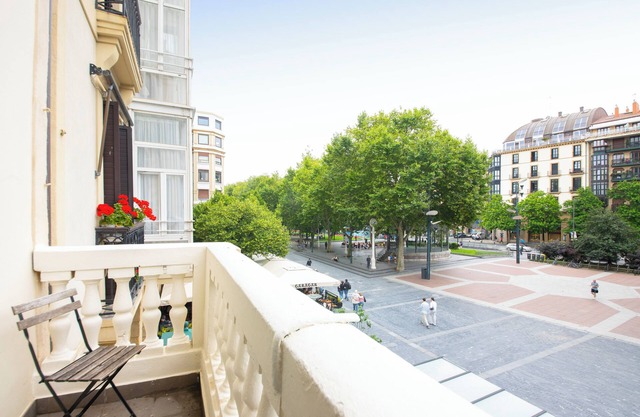 Belle Époque Self Check-in Guest House
