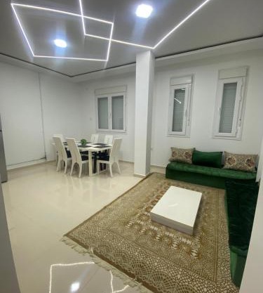 Belle appartement tout neuf à mostaganem