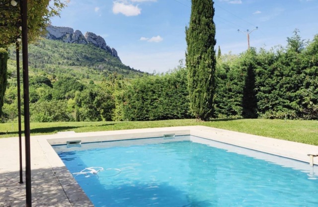 Belle Bastide Avec Piscine et Jacuzzi Classé 5 !