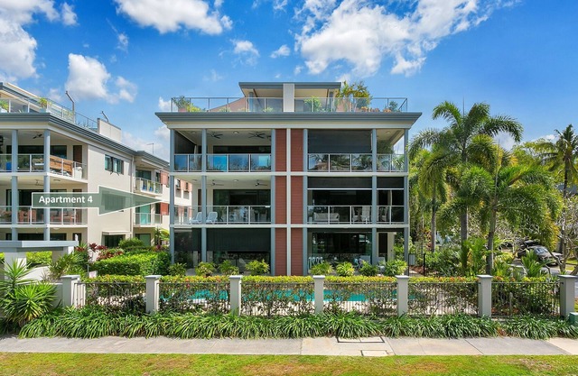 Belle Escapes - Beachfront Ocean View Apartment "4"