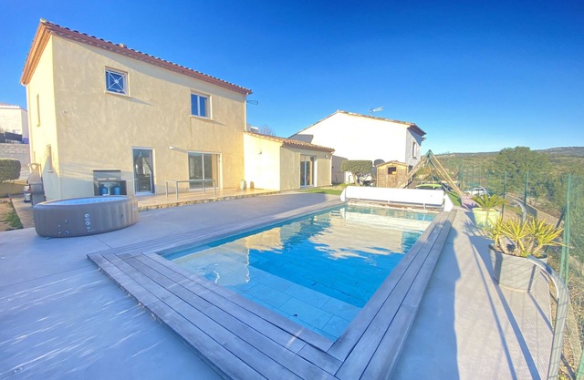 Belle Villa Moderne Avec Piscine Entre mer et Garrigue
