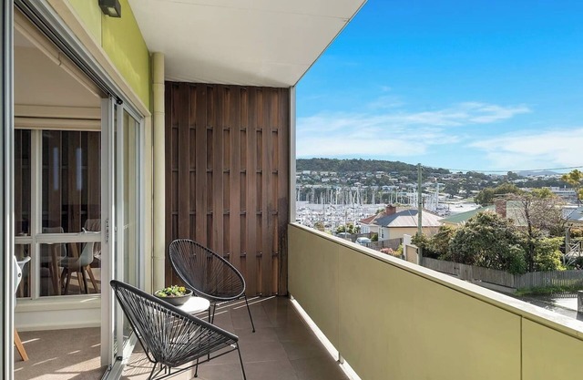 Bellerive Quay Modern Living with Yacht Club Views