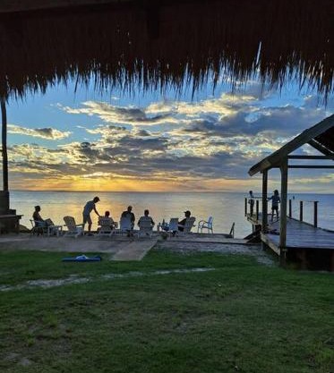 Belles on Ballow - Main Lodge - Absolute Waterfront