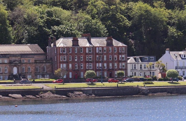 Bellevue Bute, Luxury 2 bedroom sea view flat
