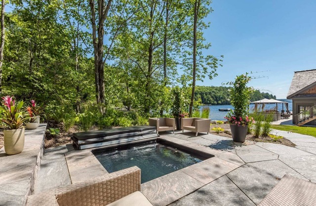 Bellevue Estate ~ ¡El último de los grandes estados de Muskoka!