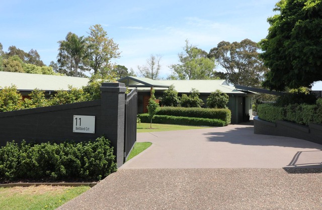 Bellevue Haven - 1 bedroom, pet friendly apartment away from it all. 2+ nights