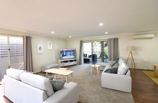 Bellevue on the Bay - Pet friendly