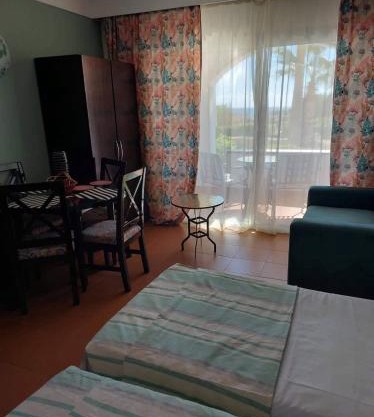 Bellissimo appartamento vista mare sulla piscina