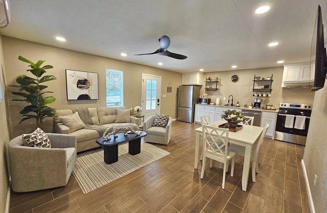 Belton Lakehouse One Bedroom- Unit 3