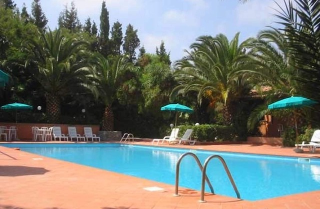 Precioso apartamento con piscina