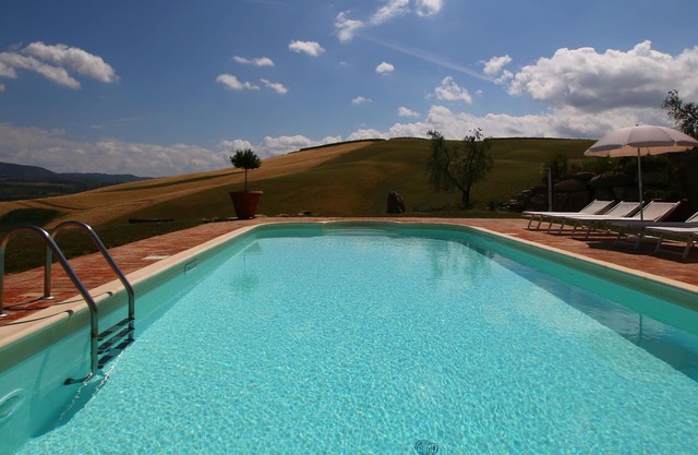Acogedora casa de campo en Castel del Piano con piscina