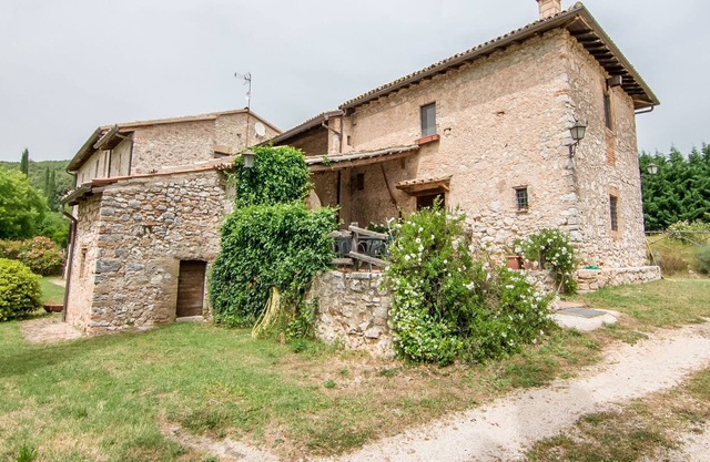 Casa de vacaciones pintoresca en Massa Martana con piscina privada