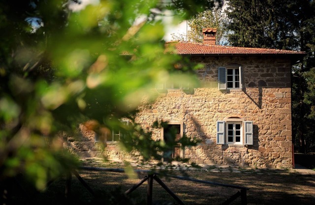 Hermosa casa unifamiliar en el marco del bosque de Casentino.