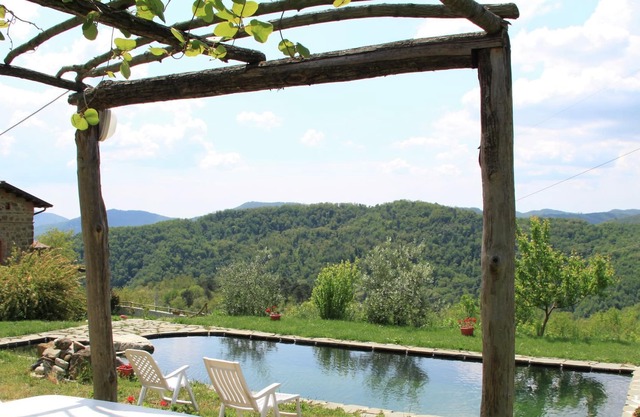 acogedora casa de vacaciones en Canossa cerca del bosque