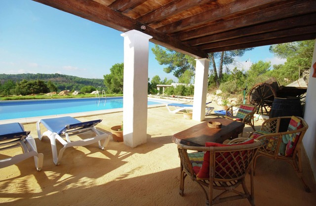 Pintoresca casa en Sant Mateu d'Albarca con piscina