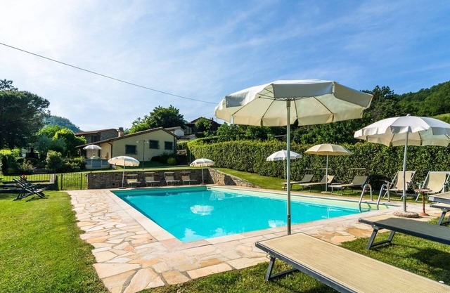 Increíble casa de vacaciones en Dicomano con Piscina
