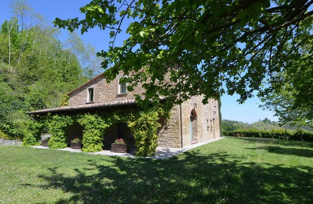 Casa lujo Modigliana jardín