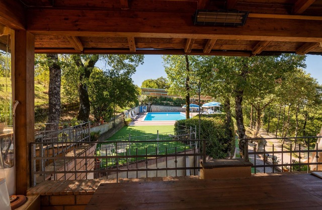 Casa de campo romántica en San Feliciano con jardín