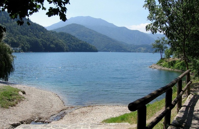 Moderna Casa de Vacaciones en Val Maria-pur con Jardín
