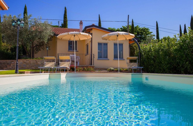 Casa de campo precioso en Cortona con Piscina