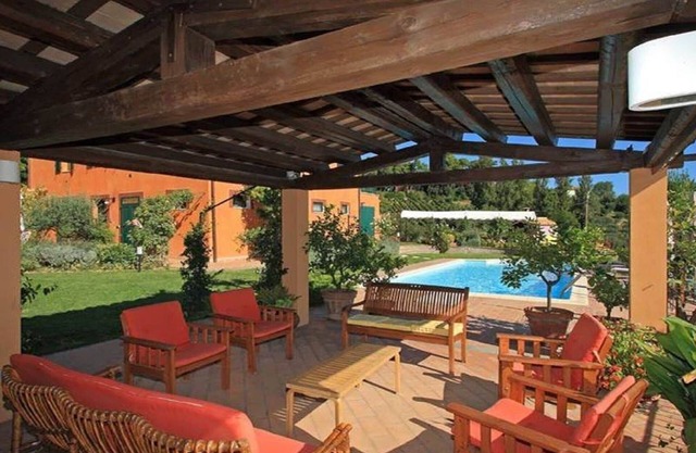 Casa de vacaciones en Monteroberto con piscina privada