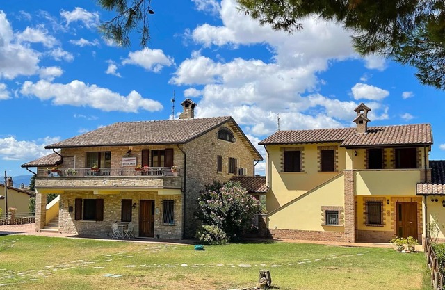 Casa de vacaciones con aire acondicionado y piscina a 5 minutos de Asís