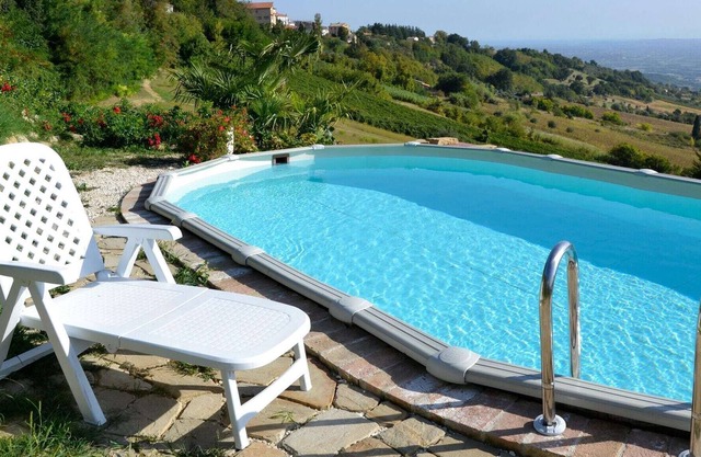 Increíble Apartamento en Cupramontana con Piscina