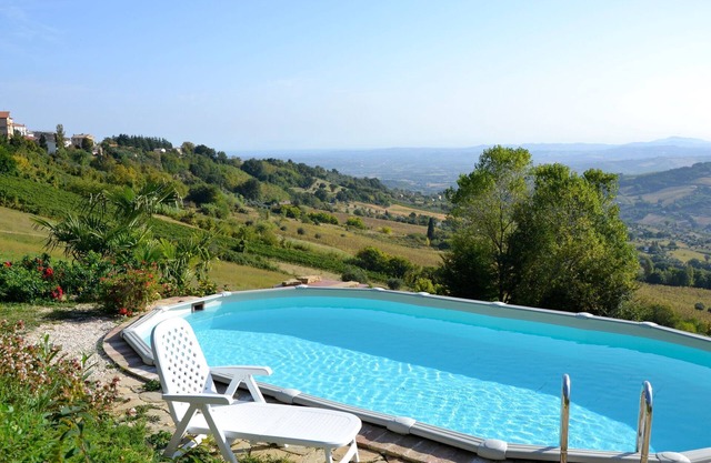 Elegante casa de vacaciones con piscina