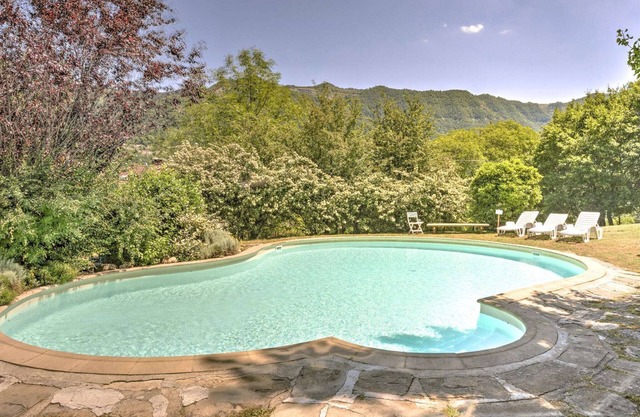 Casa de vacaciones aislada en San Godenzo con piscina