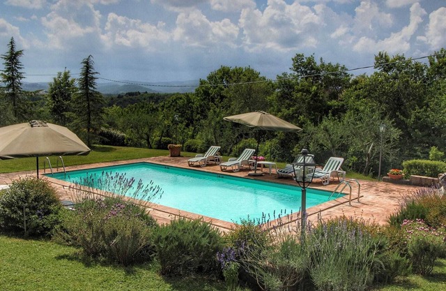 Villa especial con piscina privada y hermosa vista cerca de borgo Ficulle