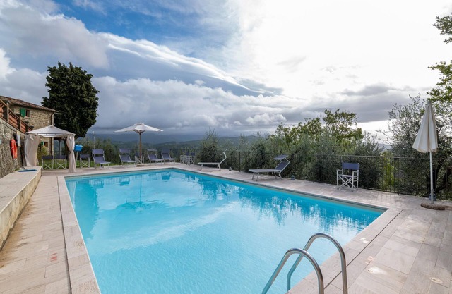 Histórica casa de vacaciones con piscina