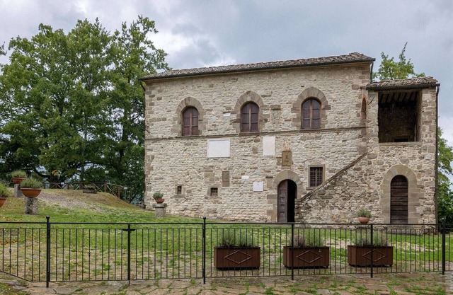 Cortijo medieval en Caprese Michelangelo con terraza