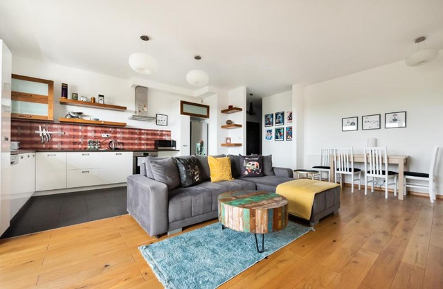Bemowo Kocjana 2-Bedroom Apartment