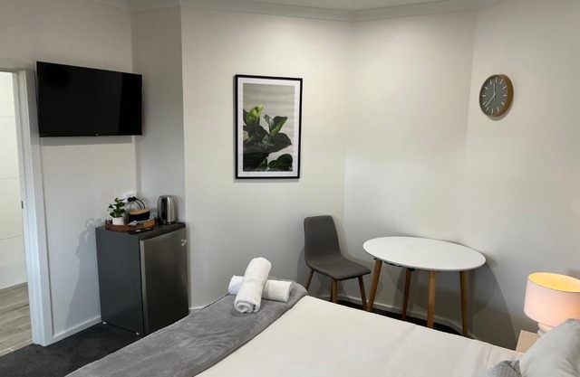 BENDIGO BOTANIC MOTEL- with KING BEDS-REFURBISHED 2022