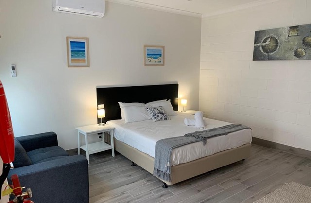 BENDIGO HIGH ST MOTEL - KING Beds