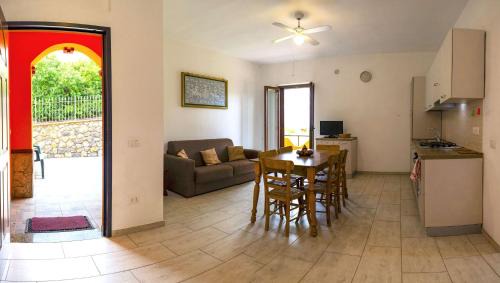 Benny, Family Flat with Garden & BBQ Near Maratea by Kaizen Stays