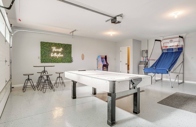 Benton Harbor Home w/ Fire Pit - 2 Mi to Beach!