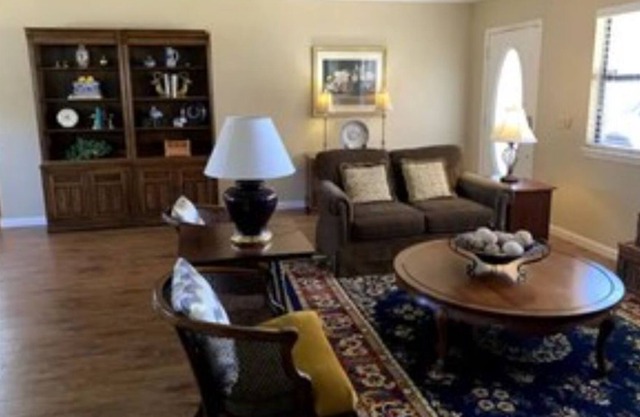 Bentonville area Beautiful Lakefront Property