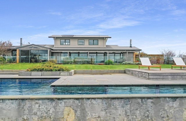 Beolite Retreat - Mansfield, Merrijig, Mt Buller Luxury Farm Stay