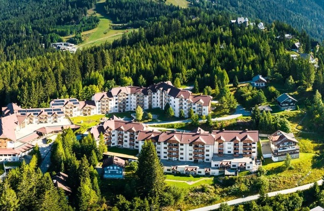 Bergresort DIE Kanzlerin - Junior Suite Faaker See