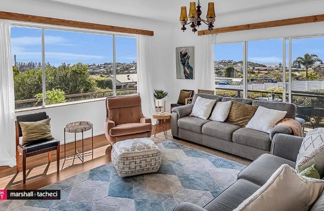 Bermagui Breeze Holiday House 5 bedroom 18-20 Mumbulla Street - Bermagui