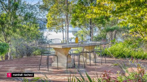 Bermagui Jewel on the Lake Cuttagee Bermagui Wifi provided