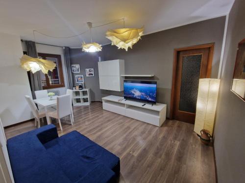 BERNINA STATION CENTRE APARTMENT 2 - One minute walk from bernina station