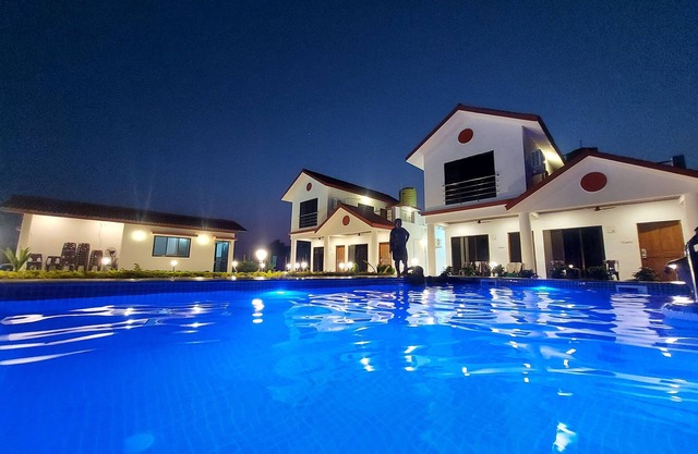 Berryl Resorts