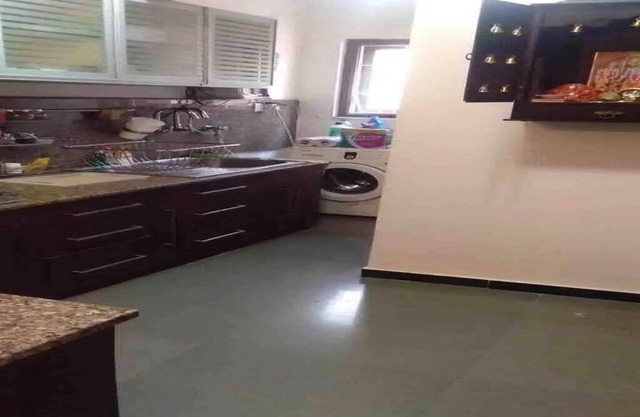 Besant Nagar, Fully Furnished Accommodates 6 adults-Wireless Internet ready