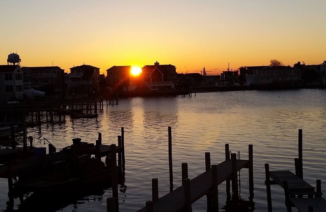 Encantador Bayfront 3BR, 2BA hogar en Ship Bottom, NJ (LBI)