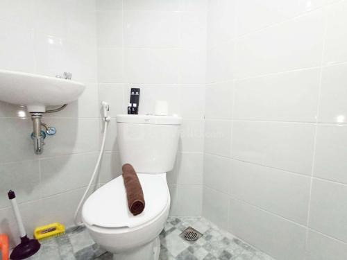 Best Deal and Homey Studio Apartment Amartha View By Travelio
