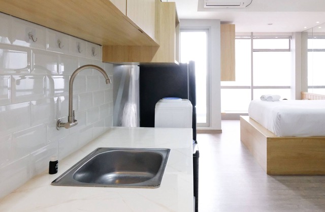 Best Deal And Smart Living Studio At Grand Sungkono Lagoon Apartment